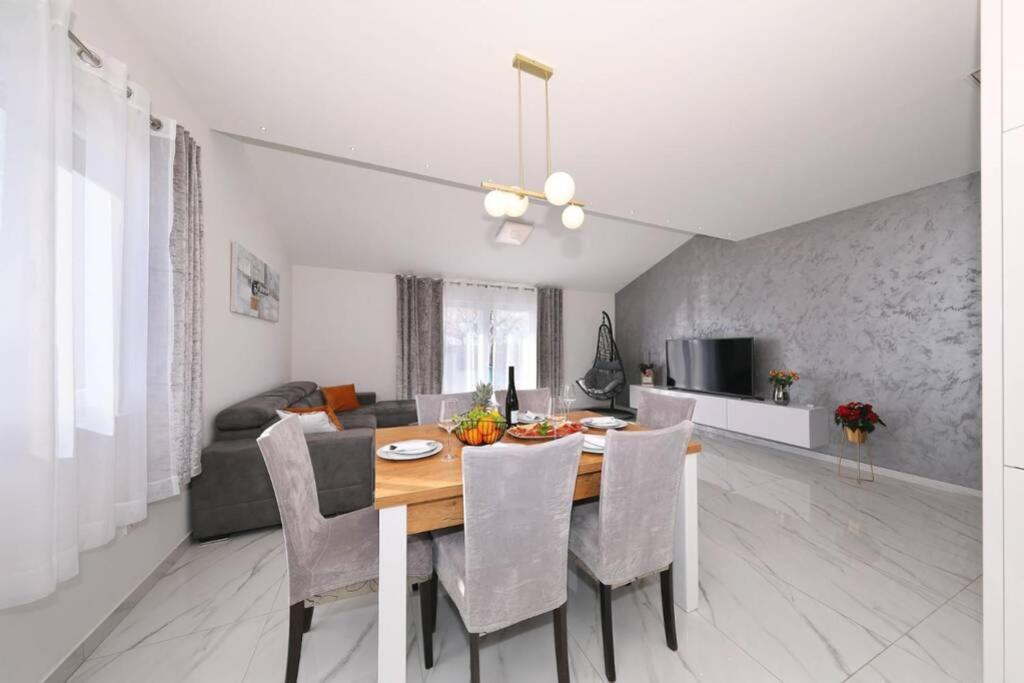 Apartman Chiara Galovac  외부 사진