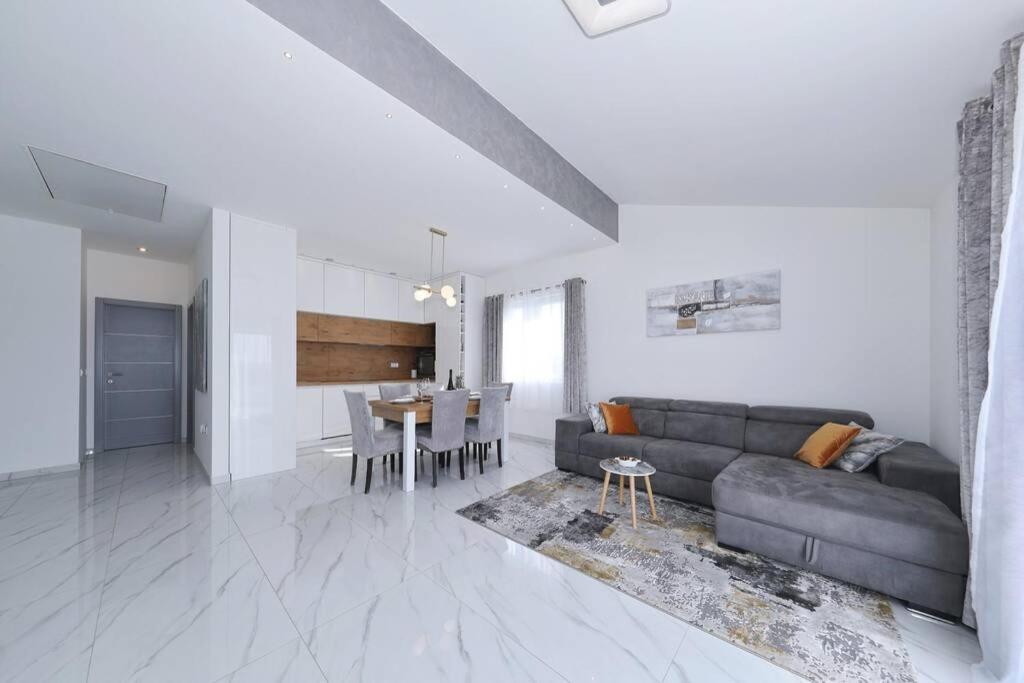 Apartman Chiara Galovac  외부 사진